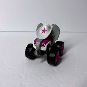 Blaze and the Monster Machines Starla Cowgirl Hat Elephant Monster Truck Diecast